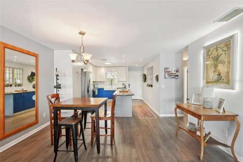 Condominio en venta en Saint Petersburg, Florida, 2 dormitorios, 121.24 m2 № 2094499 - foto 9