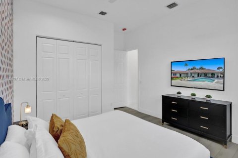 Villa ou maison à louer à Davie, Floride: 9 chambres, 462.56 m2 № 1952397 - photo 21