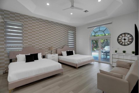 Villa ou maison à louer à Davie, Floride: 9 chambres, 462.56 m2 № 1952397 - photo 27