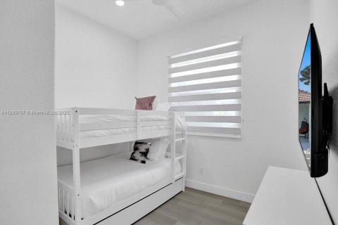 Villa ou maison à louer à Davie, Floride: 9 chambres, 462.56 m2 № 1952397 - photo 30