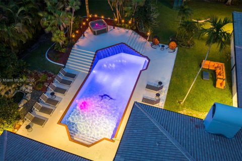 Villa ou maison à louer à Davie, Floride: 9 chambres, 462.56 m2 № 1952397 - photo 9