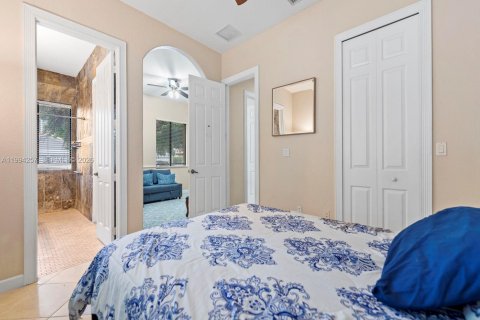 Купить виллу или дом в Катлер-Бей, Флорида 5 спален, 284.37м2, № 2056136 - фото 29