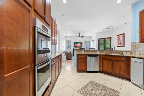 Купить виллу или дом в Катлер-Бей, Флорида 5 спален, 284.37м2, № 2056136 - фото 10