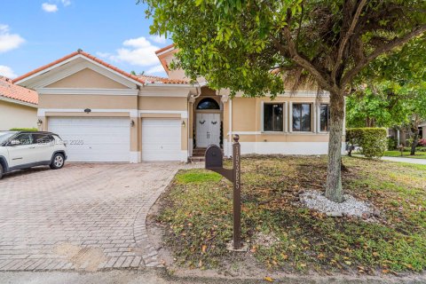 Дом в Катлер-Бей, Флорида 5 спален, 284.37м2 № 2056136