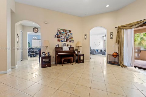 Купить виллу или дом в Катлер-Бей, Флорида 5 спален, 284.37м2, № 2056136 - фото 5
