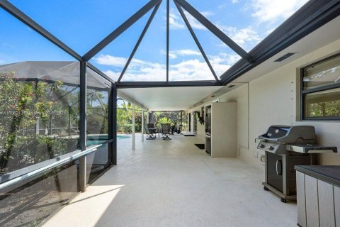 House in West Palm Beach, Florida 3 bedrooms, 157.93 sq.m. № 1758500 - photo 2