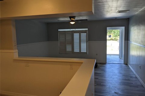 Casa en alquiler en New Port Richey, Florida, 4 dormitorios, 121.7 m2 № 1879900 - foto 11