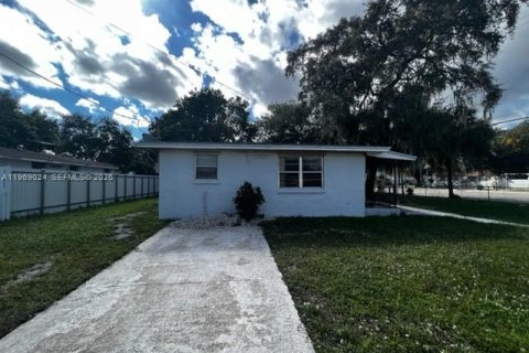 Casa en Miami Gardens, Florida 4 dormitorios, 125.98 m2 № 2031874