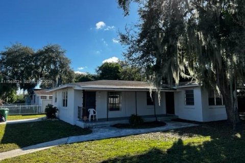 Casa en alquiler en Miami Gardens, Florida, 4 dormitorios, 125.98 m2 № 2031874 - foto 7