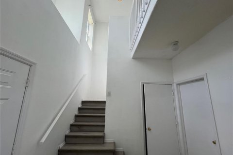 Touwnhouse à louer à Orlando, Floride: 3 chambres, 138.33 m2 № 2437406 - photo 7
