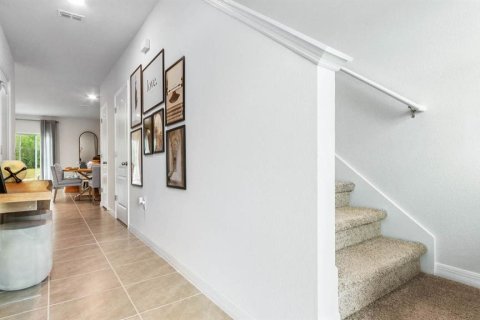 Townhouse in Wesley Chapel, Florida 3 bedrooms, 136.01 sq.m. № 1720496 - photo 5
