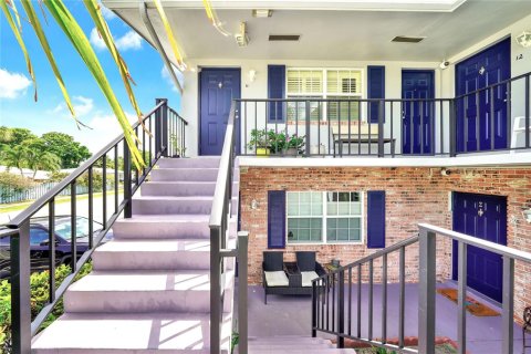 Condo in Fort Lauderdale, Florida, 2 bedrooms  № 2192655 - photo 22