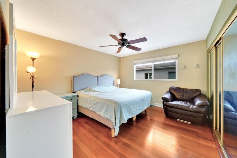 Condo in Fort Lauderdale, Florida, 2 bedrooms  № 2192655 - photo 11