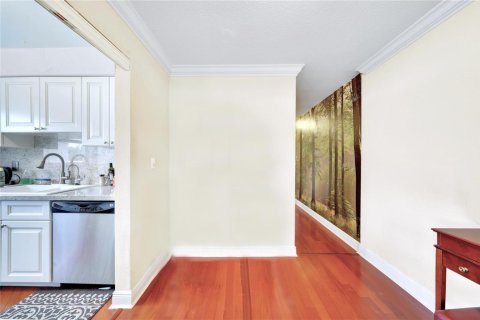 Condo in Fort Lauderdale, Florida, 2 bedrooms  № 2192655 - photo 9