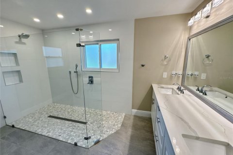 Villa ou maison à vendre à Bradenton, Floride: 4 chambres, 180.23 m2 № 2210325 - photo 12
