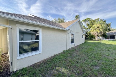 Villa ou maison à vendre à Bradenton, Floride: 4 chambres, 180.23 m2 № 2210325 - photo 5