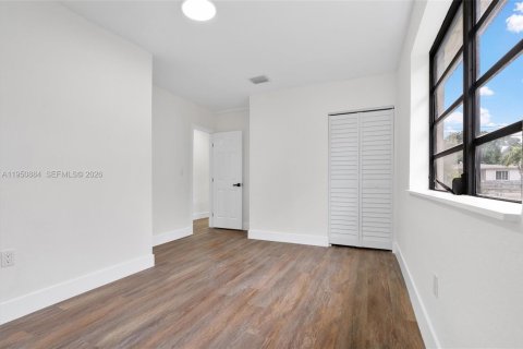 Casa en venta en Miami, Florida, 3 dormitorios, 93.65 m2 № 2008875 - foto 23
