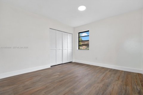 Casa en venta en Miami, Florida, 3 dormitorios, 93.65 m2 № 2008875 - foto 18