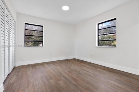 Casa en venta en Miami, Florida, 3 dormitorios, 93.65 m2 № 2008875 - foto 16