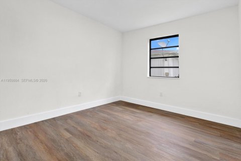 Casa en venta en Miami, Florida, 3 dormitorios, 93.65 m2 № 2008875 - foto 27