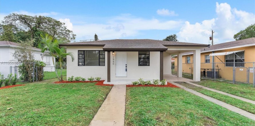 Casa en Miami, Florida 3 dormitorios, 93.65 m2 № 2008875