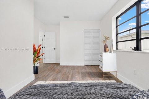 Casa en venta en Miami, Florida, 3 dormitorios, 93.65 m2 № 2008875 - foto 24