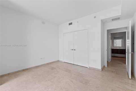 Купить кондоминиум в Майами, Флорида 3 спальни, 164.53м2, № 2062274 - фото 18