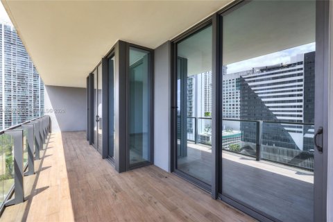 Купить кондоминиум в Майами, Флорида 3 спальни, 164.53м2, № 2062274 - фото 29