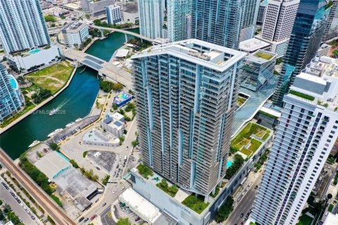 Купить кондоминиум в Майами, Флорида 3 спальни, 164.53м2, № 2062274 - фото 3
