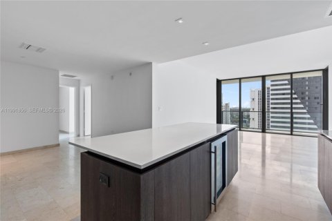 Купить кондоминиум в Майами, Флорида 3 спальни, 164.53м2, № 2062274 - фото 8