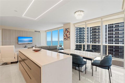 Condominio en venta en Miami Beach, Florida, 2 dormitorios, 128.21 m2 № 1706395 - foto 21