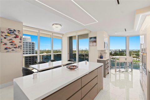 Condominio en venta en Miami Beach, Florida, 2 dormitorios, 128.21 m2 № 1706395 - foto 14