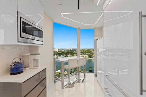 Condominio en venta en Miami Beach, Florida, 2 dormitorios, 128.21 m2 № 1706395 - foto 18