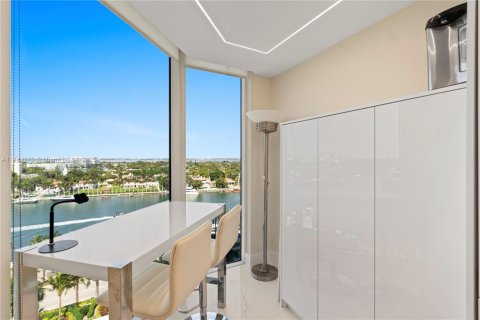 Condominio en venta en Miami Beach, Florida, 2 dormitorios, 128.21 m2 № 1706395 - foto 19