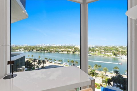 Condominio en venta en Miami Beach, Florida, 2 dormitorios, 128.21 m2 № 1706395 - foto 20