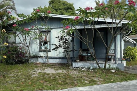 Villa ou maison à vendre à Dania Beach, Floride: 3 chambres № 2045408 - photo 3