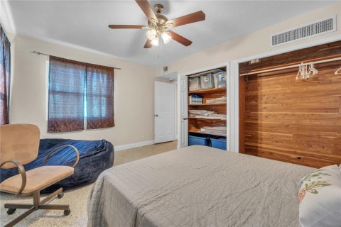 House in Daytona Beach, Florida 4 bedrooms, 208.94 sq.m. № 2313076 - photo 24