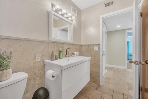 House in Daytona Beach, Florida 4 bedrooms, 208.94 sq.m. № 2313076 - photo 21