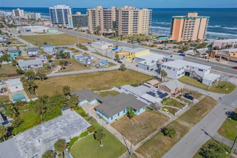 House in Daytona Beach, Florida 4 bedrooms, 208.94 sq.m. № 2313076 - photo 3