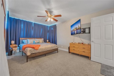 House in Daytona Beach, Florida 4 bedrooms, 208.94 sq.m. № 2313076 - photo 13