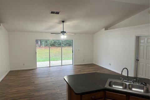 Villa ou maison à louer à Ocala, Floride: 3 chambres, 168.9 m2 № 2408658 - photo 3