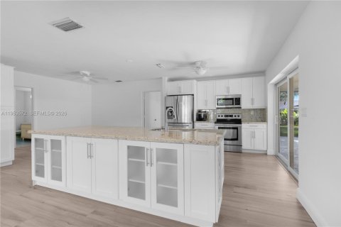 Снять в аренду виллу или дом в Пальметто-Бей, Флорида 3 спальни, 147.9м2, № 2007910 - фото 8