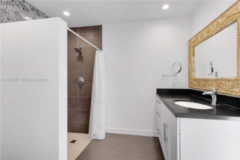 Снять в аренду виллу или дом в Пальметто-Бей, Флорида 3 спальни, 147.9м2, № 2007910 - фото 17