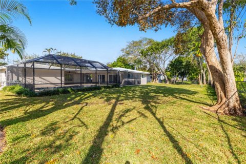 Снять в аренду виллу или дом в Пальметто-Бей, Флорида 3 спальни, 147.9м2, № 2007910 - фото 29