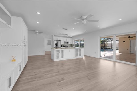 Снять в аренду виллу или дом в Пальметто-Бей, Флорида 3 спальни, 147.9м2, № 2007910 - фото 6