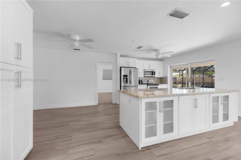 Снять в аренду виллу или дом в Пальметто-Бей, Флорида 3 спальни, 147.9м2, № 2007910 - фото 7