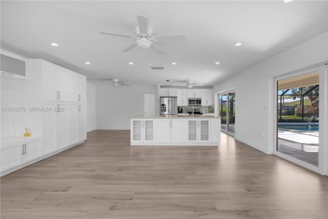 Снять в аренду виллу или дом в Пальметто-Бей, Флорида 3 спальни, 147.9м2, № 2007910 - фото 5