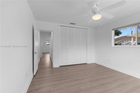 Снять в аренду виллу или дом в Пальметто-Бей, Флорида 3 спальни, 147.9м2, № 2007910 - фото 20