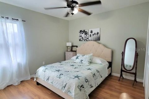 House in Kissimmee, Florida 4 bedrooms, 299.7 sq.m. № 2196271 - photo 12
