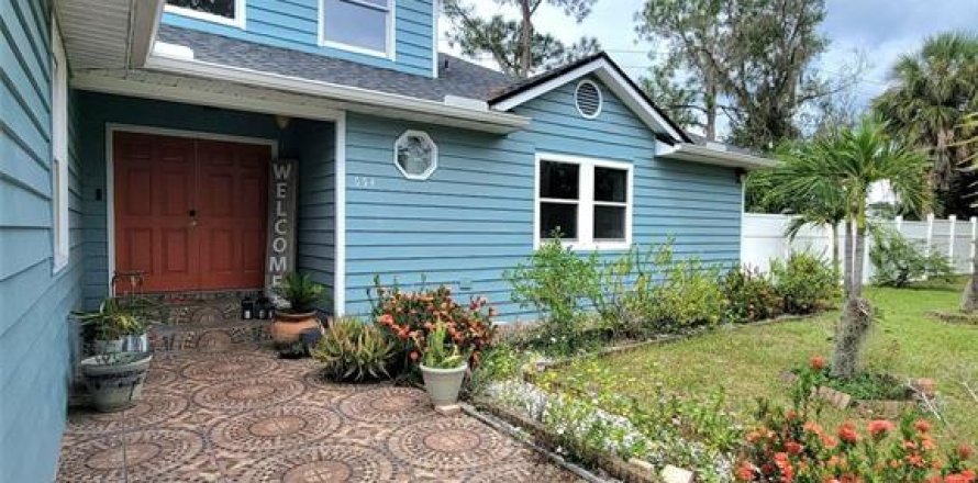 House in Kissimmee, Florida 4 bedrooms, 299.7 sq.m. № 2196271
